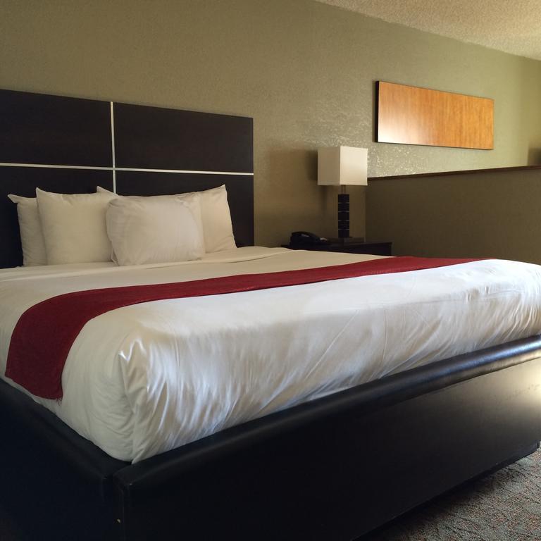 Ramada By Wyndham Albuquerque East Hotel Kültér fotó