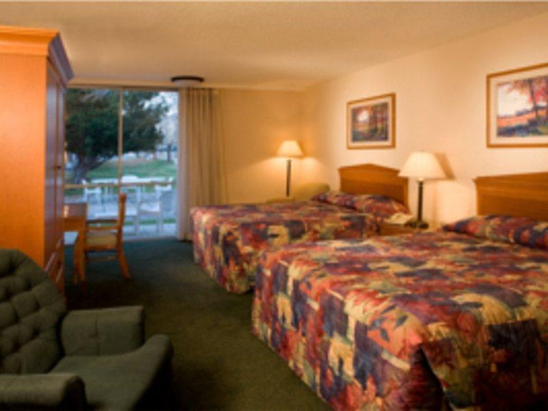 Ramada By Wyndham Albuquerque East Hotel Kültér fotó